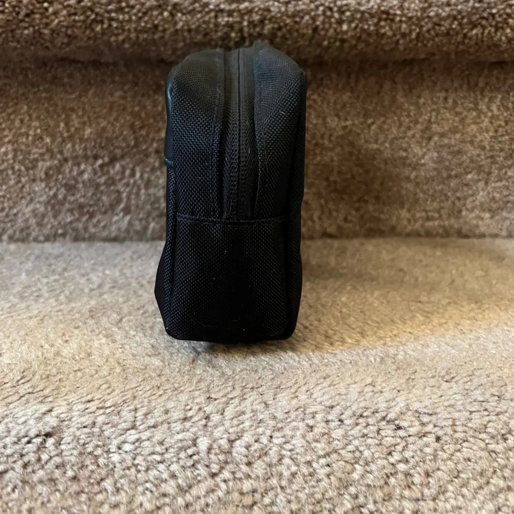 Tumi Delta Travel Amenity Bag - Cosmetic Bag - Travel Accessory - Black